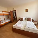 Appartamento For 6 In Flora Main Building - Prime Location!