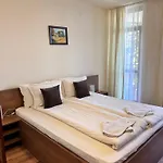 For 6 In Flora Main Building - Prime Location! * Borovets