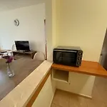 For 6 In Flora Main Building - Prime Location! *