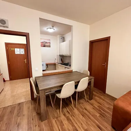 For 6 In Flora Main Building - Prime Location! Appartamento Borovets