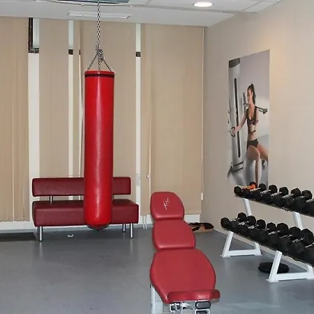 For 6 In Flora Main Building - Prime Location! דירה