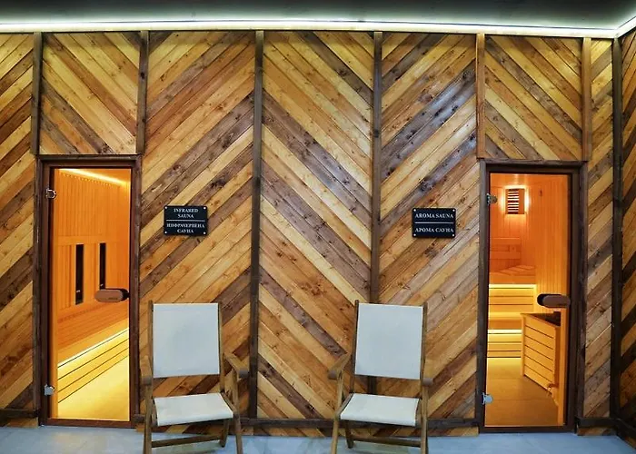 For 6 In Flora Main Building - Prime Location! Appartement *