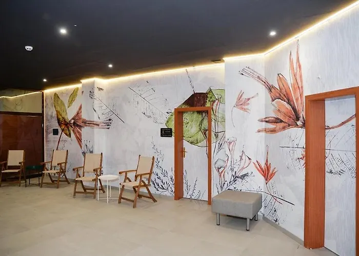 For 6 In Flora Main Building - Prime Location! Borovets