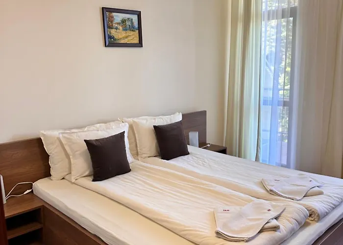 For 6 In Flora Main Building - Prime Location! * Borovets